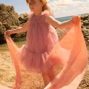 Vestido niña de tul rosa empolvado con mangas de volante – Abel y Lula 05039